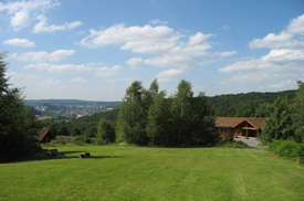 Fernblick auf das Haupthaus